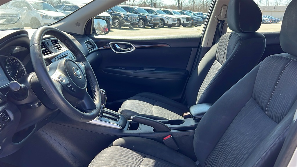 Vehicle image 9 of 46