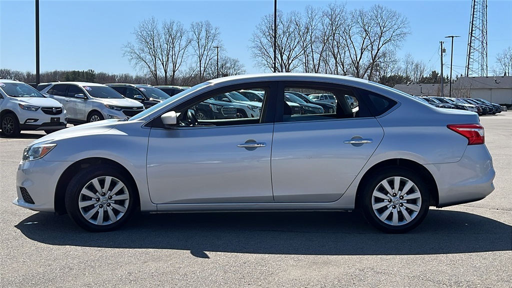 Vehicle image 8 of 46