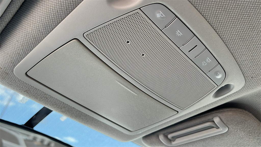 Vehicle image 23 of 46