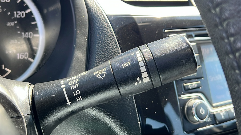 Vehicle image 21 of 46
