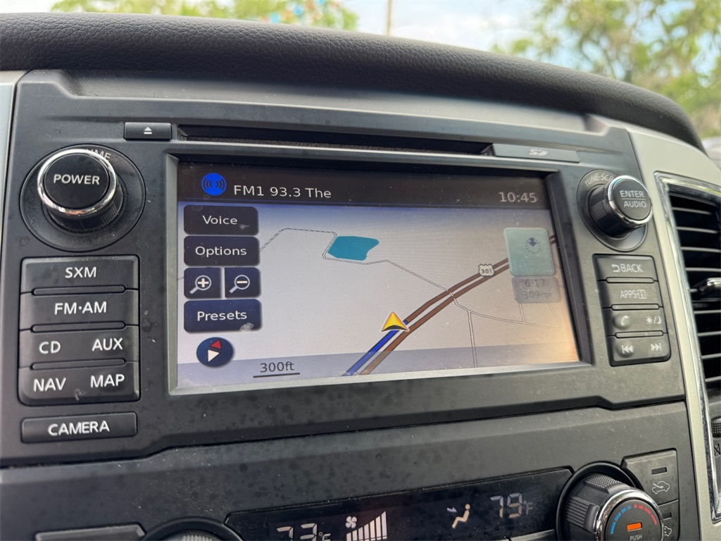 Vehicle image 18 of 20