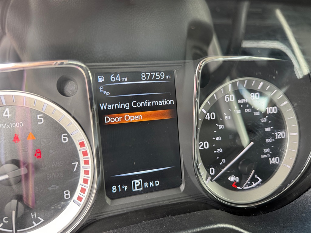Vehicle image 16 of 20