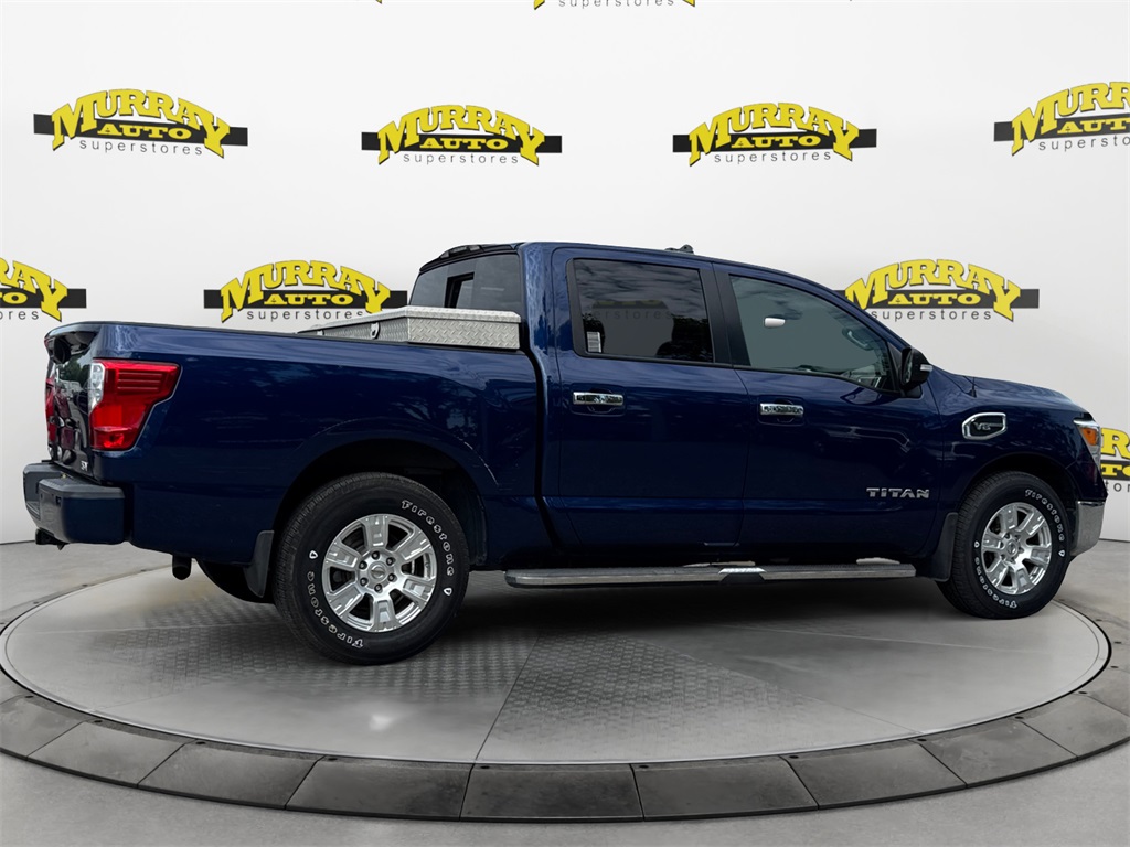 Vehicle image 8 of 20