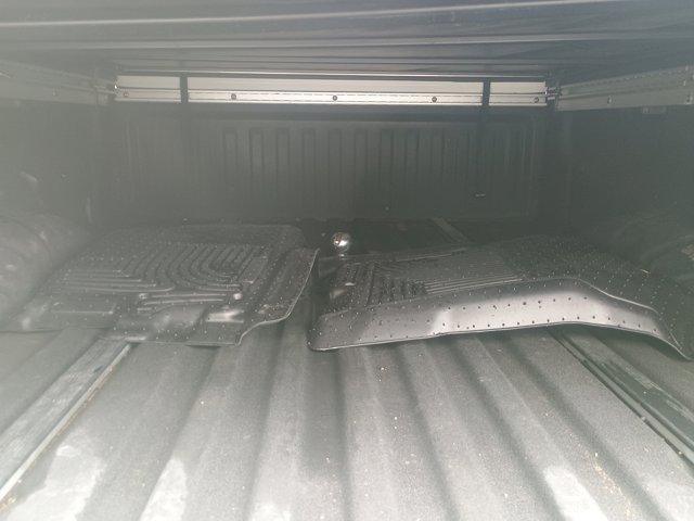 Vehicle image 14 of 32