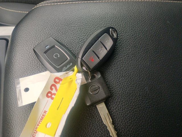 Vehicle image 31 of 32