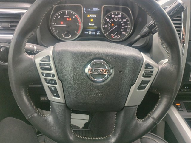 Vehicle image 21 of 32