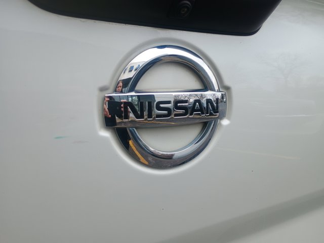 Vehicle image 12 of 32