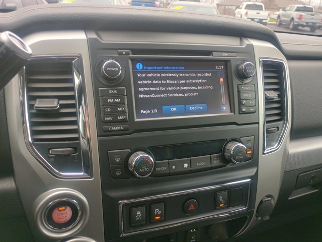 Vehicle image 24 of 32