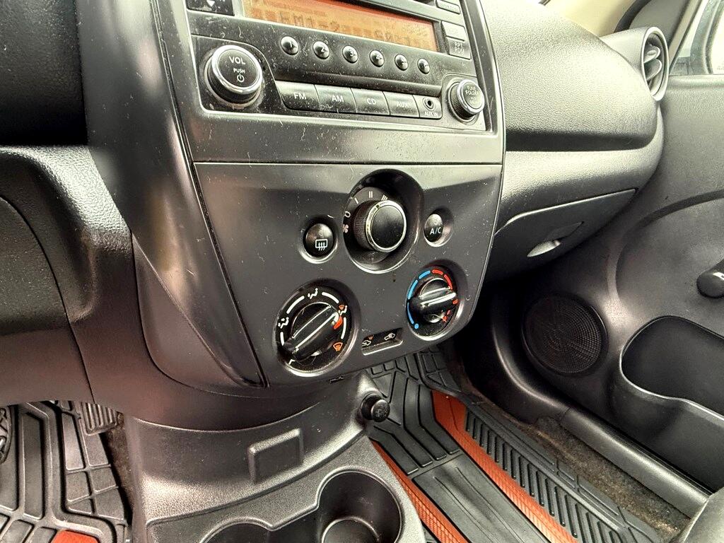Vehicle image 18 of 20