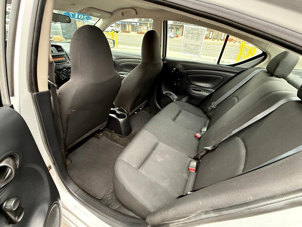 Vehicle image 14 of 20