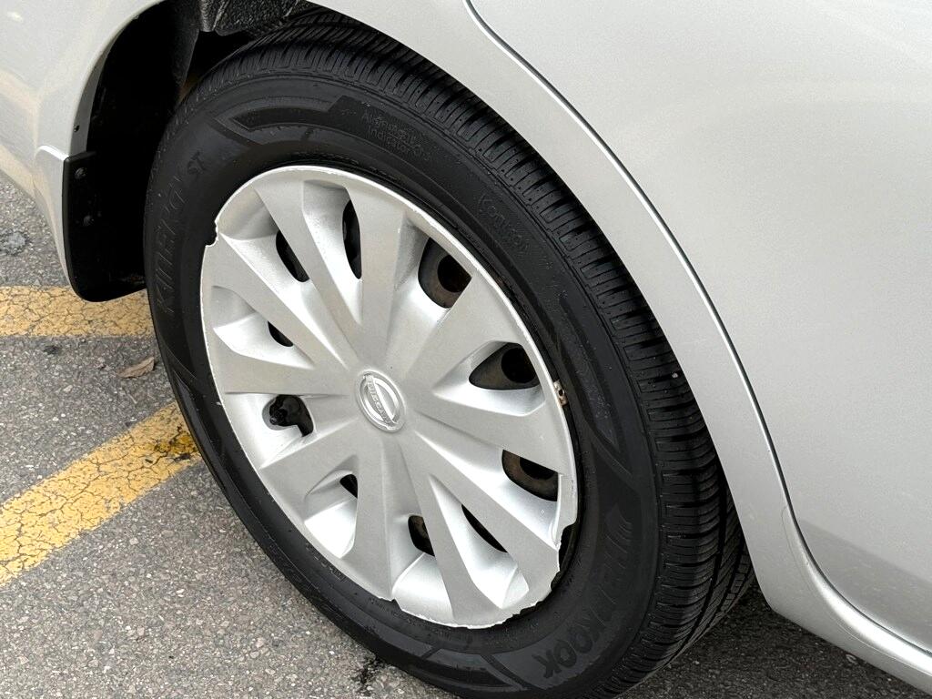 Vehicle image 8 of 20