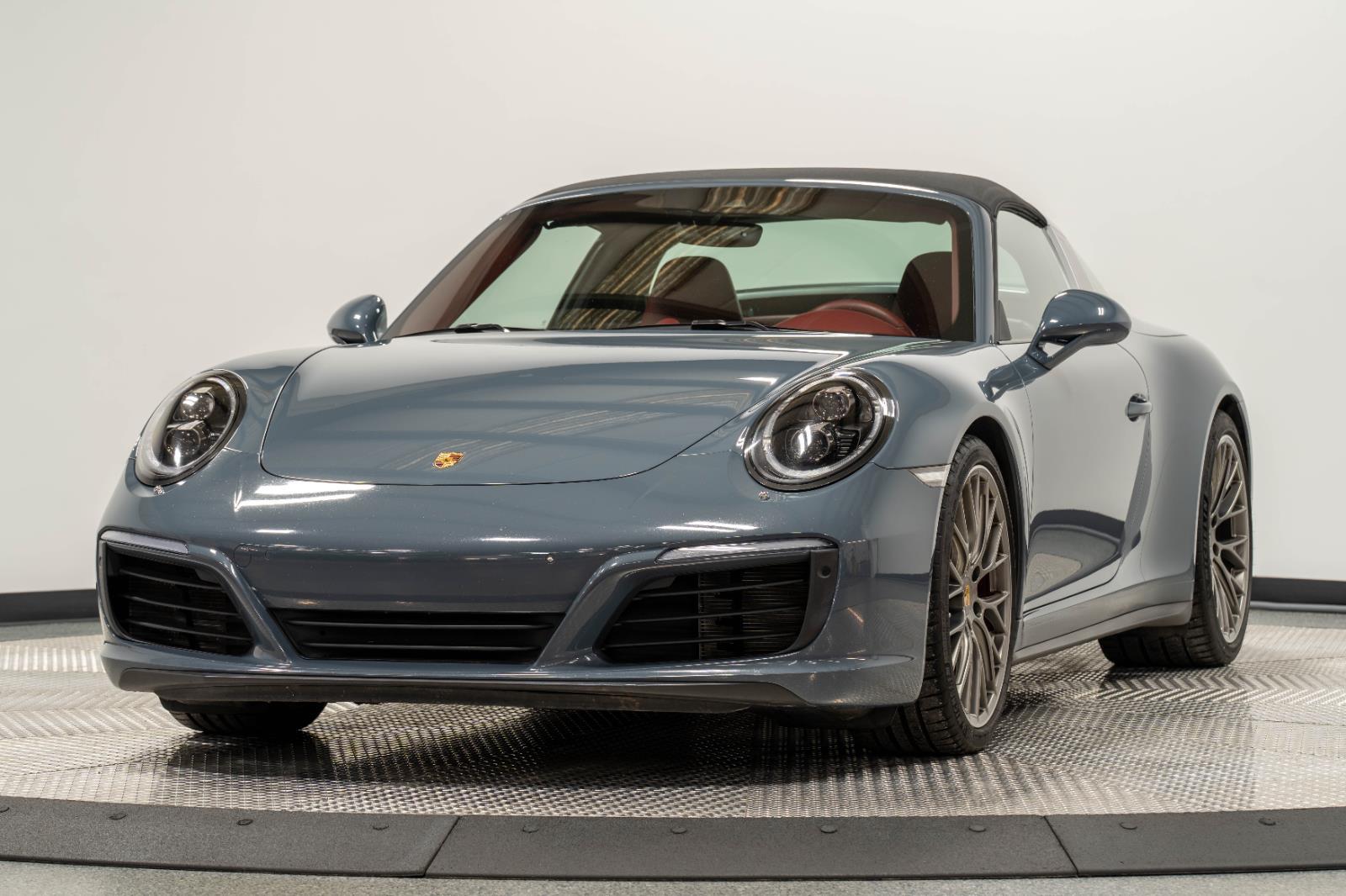 2017 Porsche 911 4S Image 3 of 132