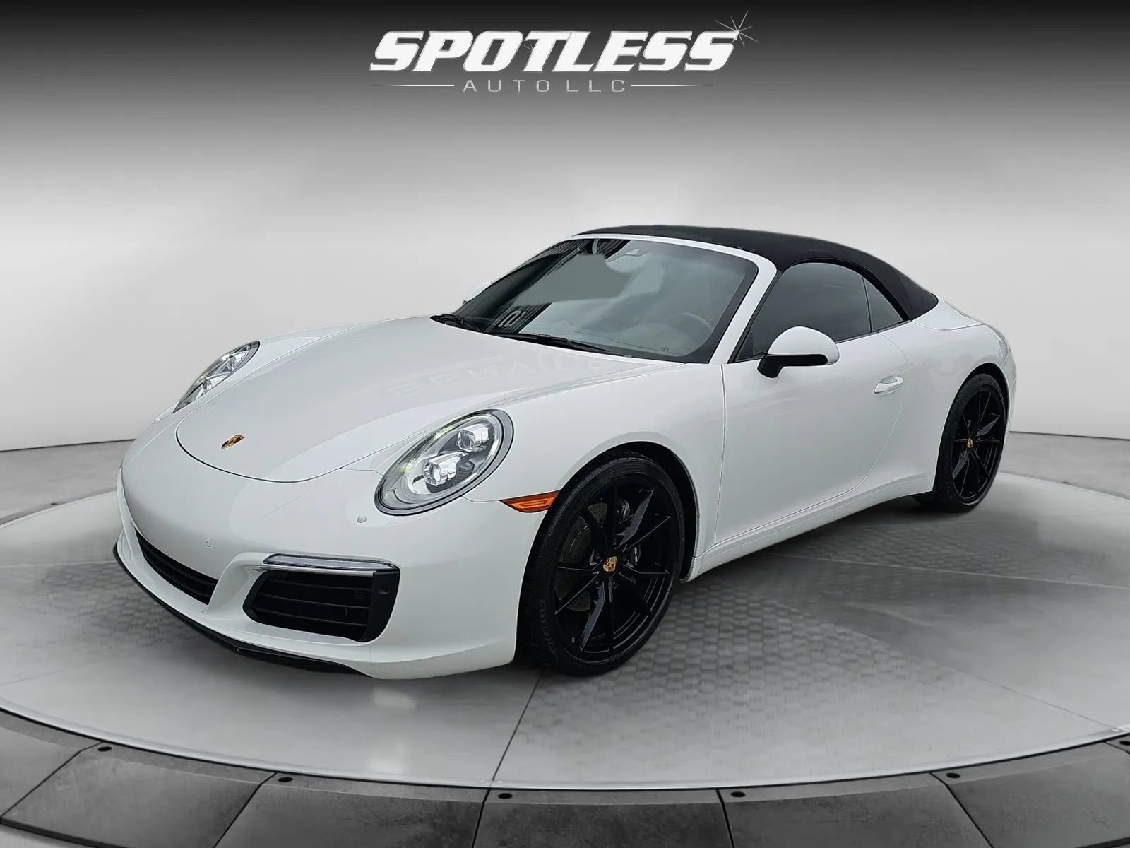 2017 Porsche 911 Carrera Image 1 of 31