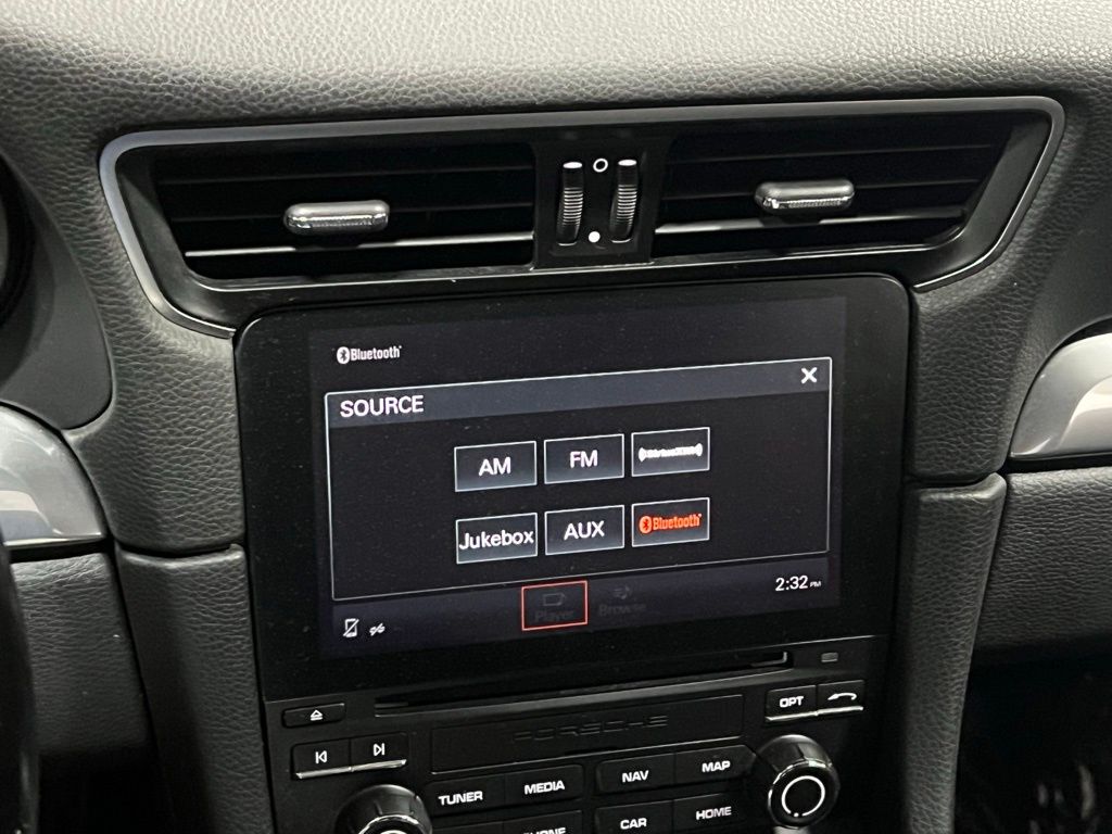Vehicle image 21 of 44