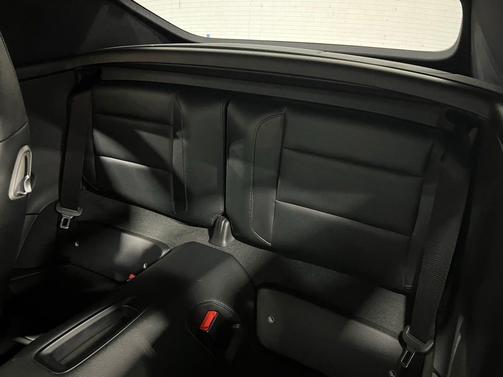 Vehicle image 11 of 44