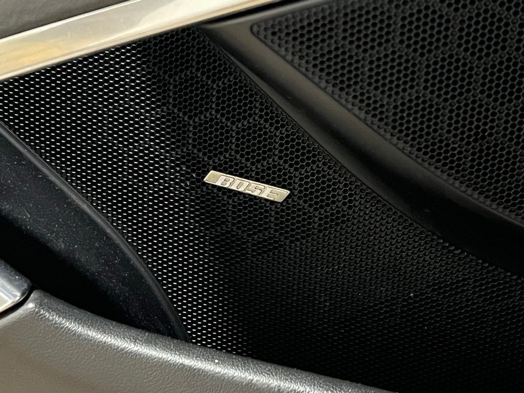 Vehicle image 26 of 44