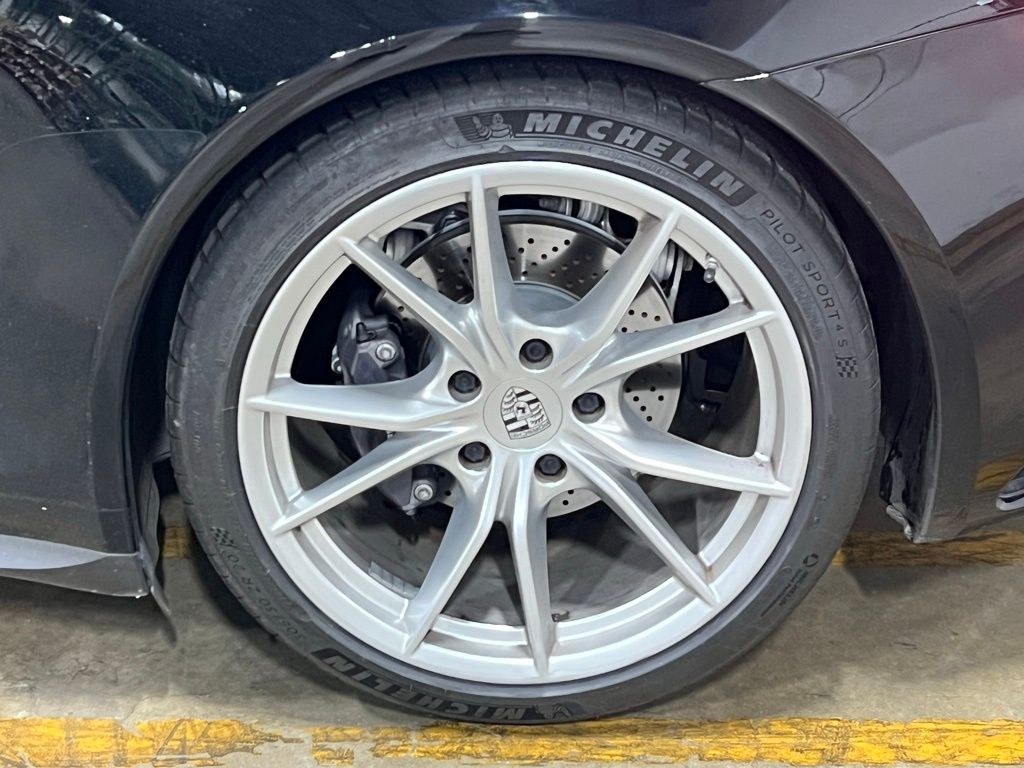 Vehicle image 7 of 44