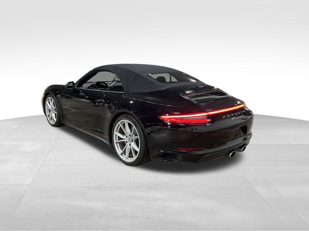 Vehicle image 6 of 44