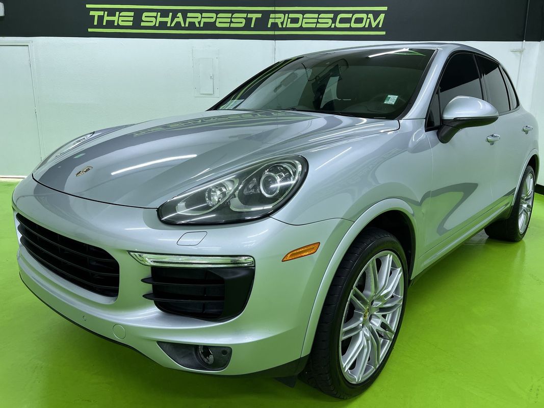2017 Porsche Cayenne Platinum Edition Image 1 of 30