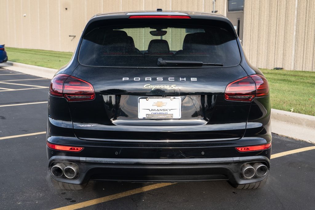 2017 Porsche Cayenne E-Hybrid S Image 31 of 41
