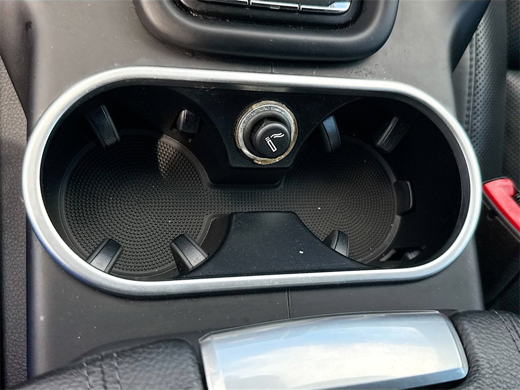 2017 Porsche Cayenne E-Hybrid S Image 24 of 34