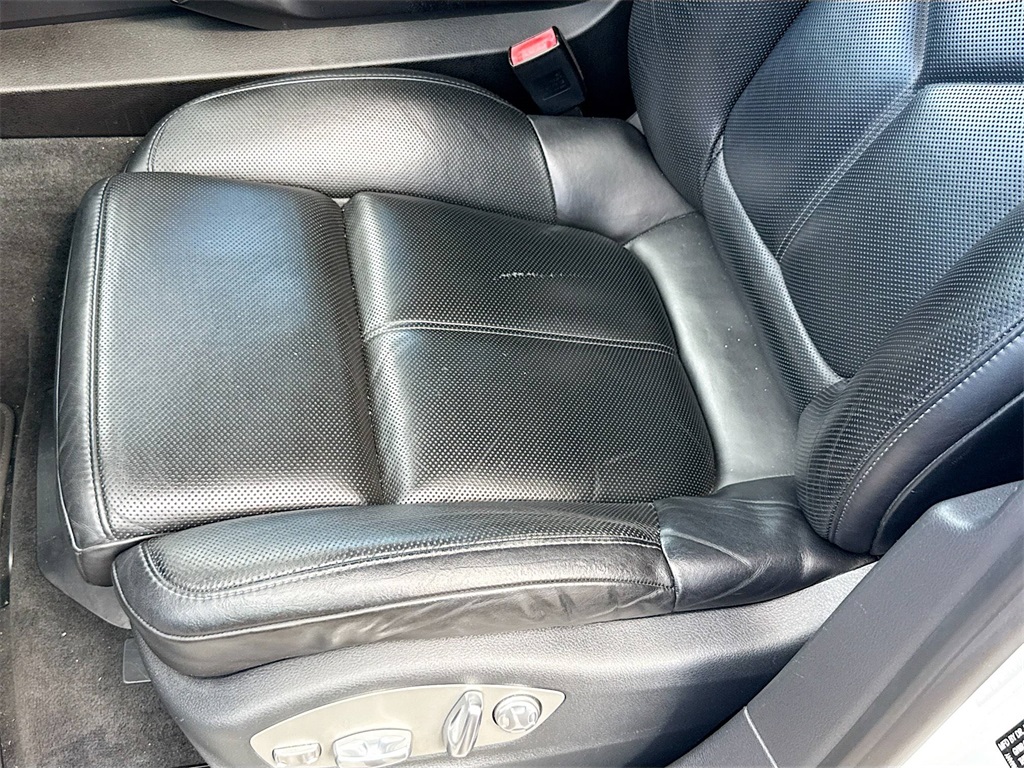 2017 Porsche Cayenne E-Hybrid S Image 30 of 34