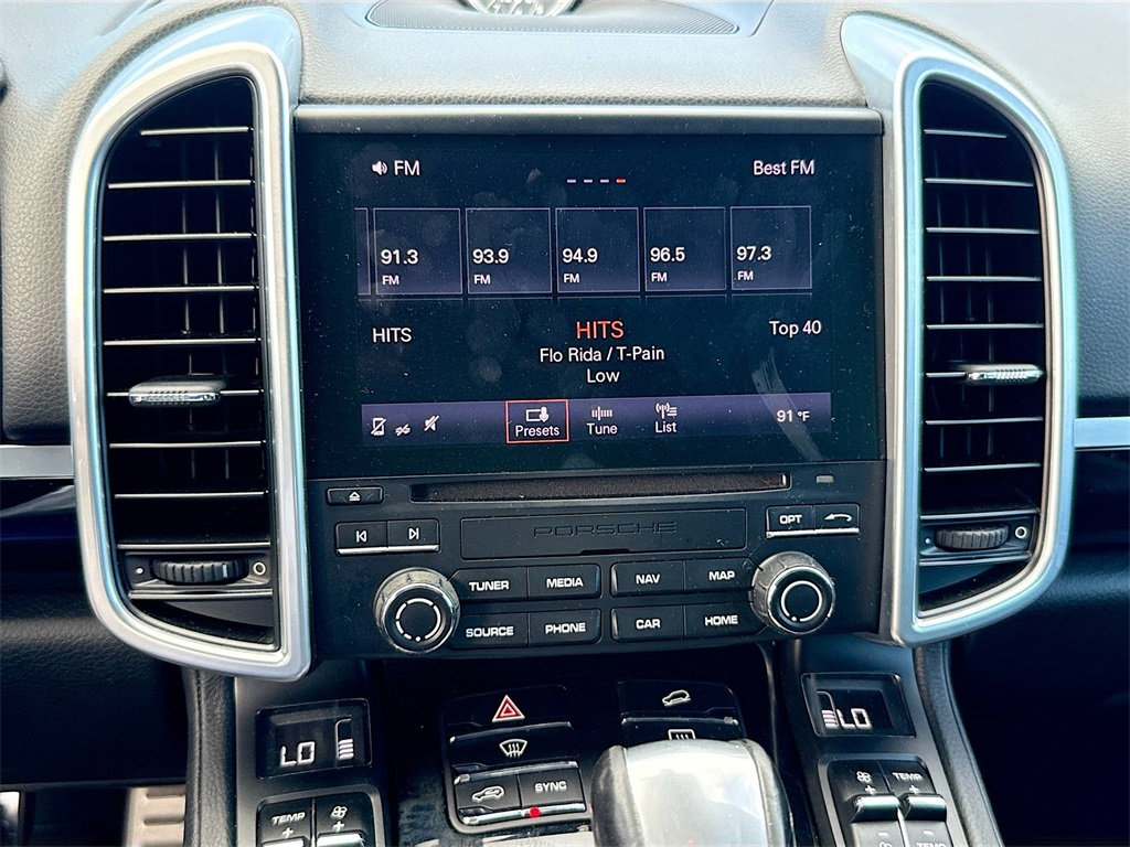 2017 Porsche Cayenne E-Hybrid S Image 20 of 34