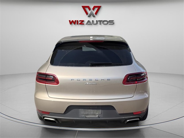 2017 Porsche Macan Base Image 6 of 22