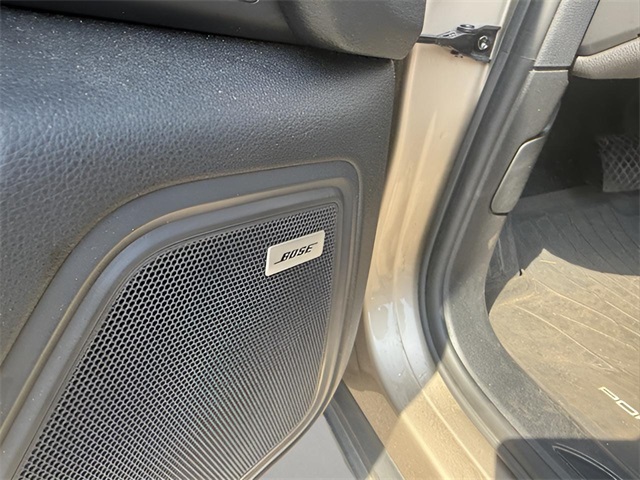 2017 Porsche Macan Base Image 21 of 22