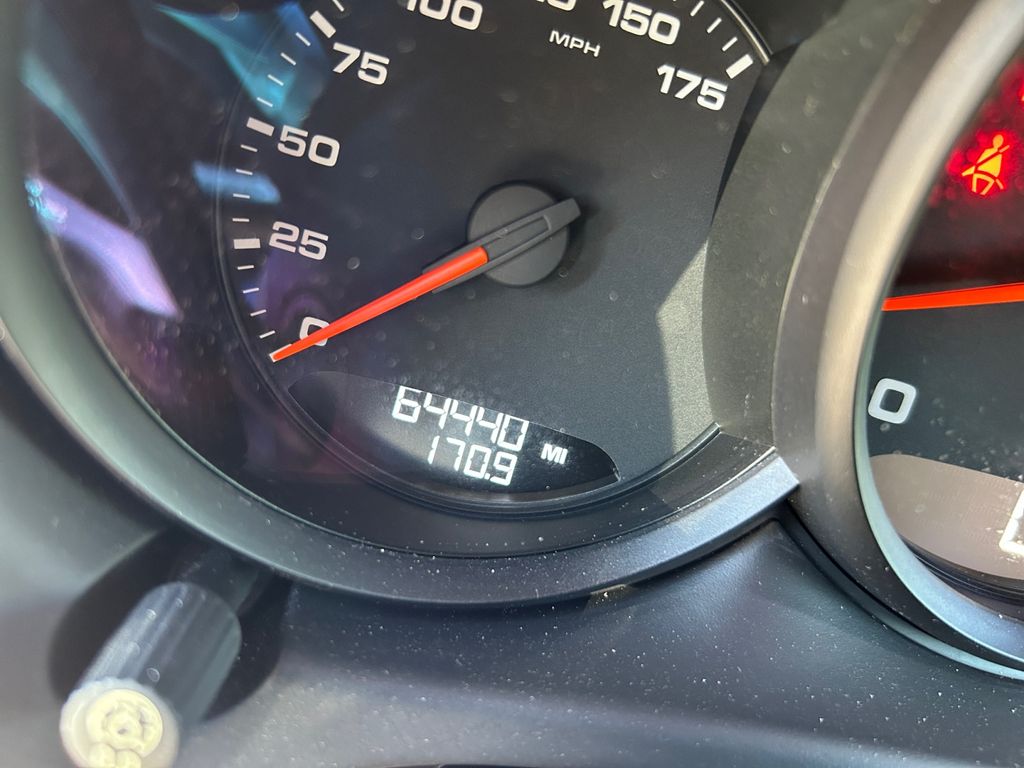 2017 Porsche Macan GTS Image 17 of 30