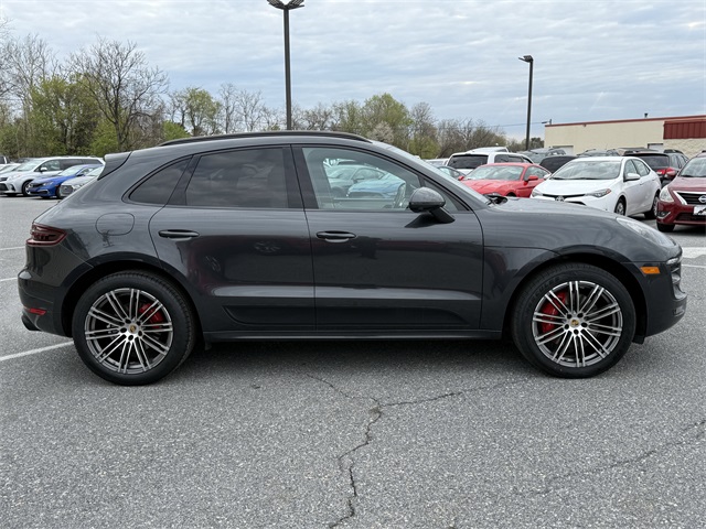 Vehicle image 4 of 25