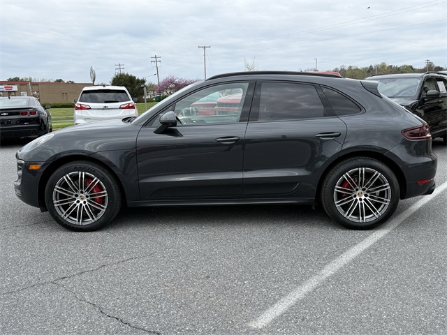 Vehicle image 8 of 25