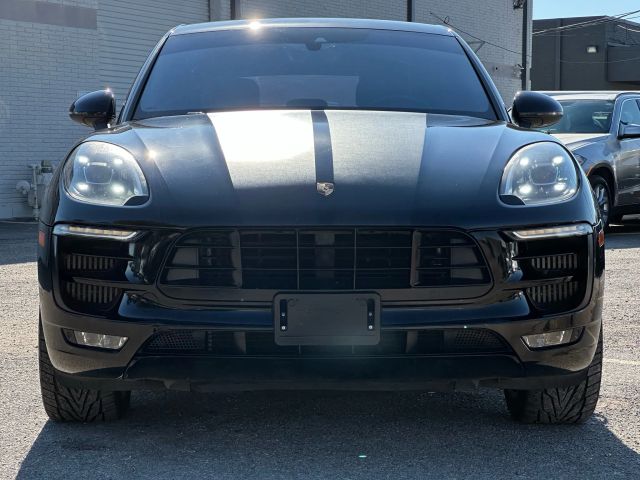 2017 Porsche Macan GTS Image 4 of 38