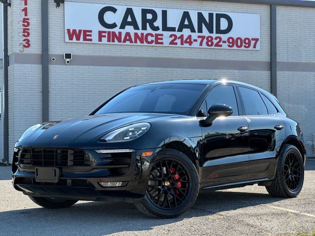 2017 Porsche Macan GTS Image 2 of 38