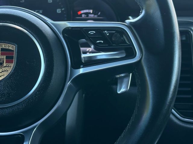 2017 Porsche Macan GTS Image 36 of 38