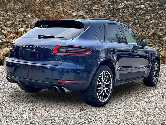 2017 Porsche Macan S Image 3 of 29
