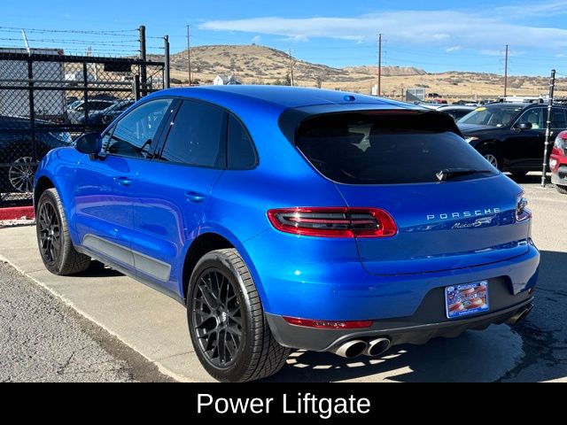 2017 Porsche Macan S Image 7 of 38
