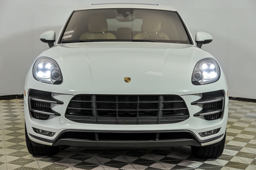 2017 Porsche Macan Turbo Image 2 of 38