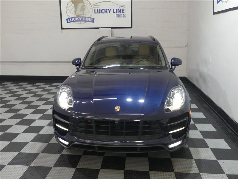 2017 Porsche Macan Turbo Image 3 of 43
