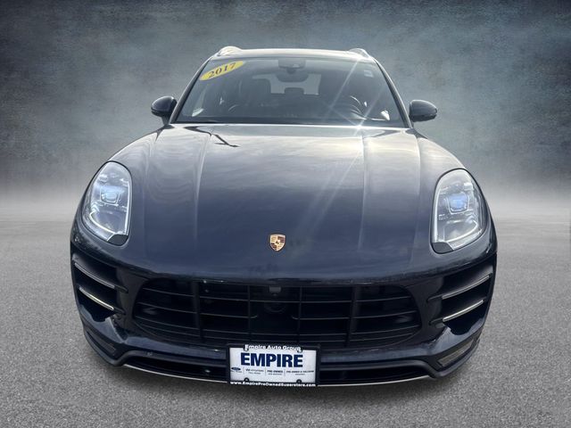 2017 Porsche Macan Turbo Image 2 of 34