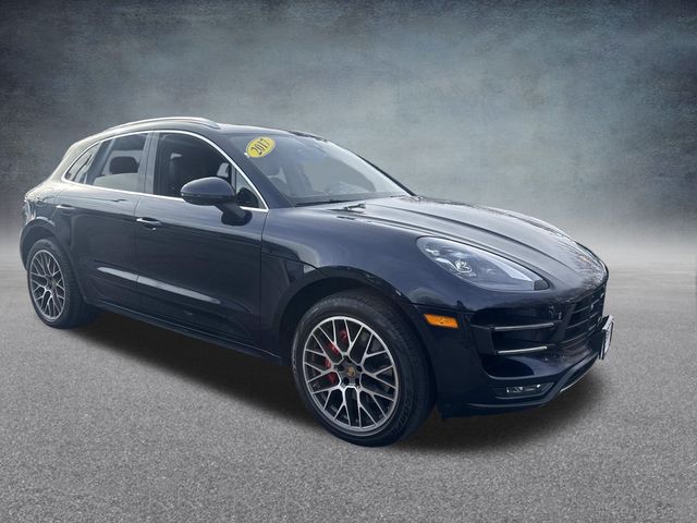 2017 Porsche Macan Turbo Image 3 of 34