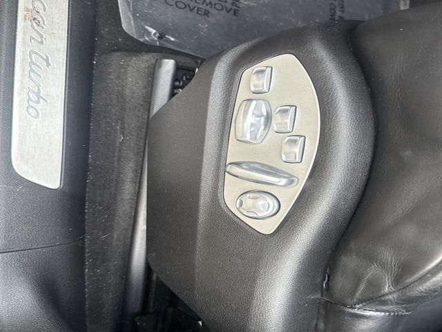 2017 Porsche Macan Turbo Image 23 of 34