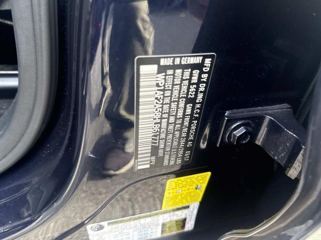 2017 Porsche Macan Turbo Image 25 of 34