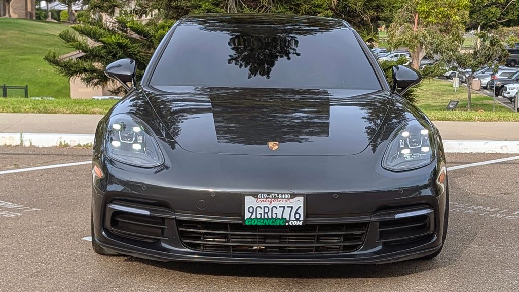 2017 Porsche Panamera 4 Image 2 of 37