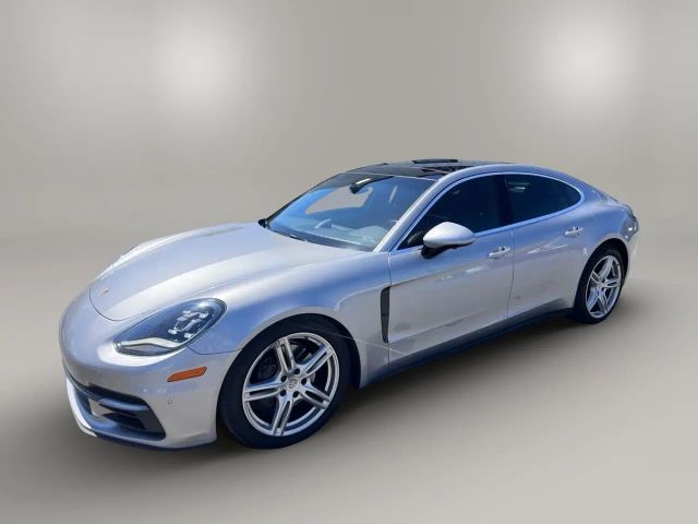 2017 Porsche Panamera 4S Image 2 of 24
