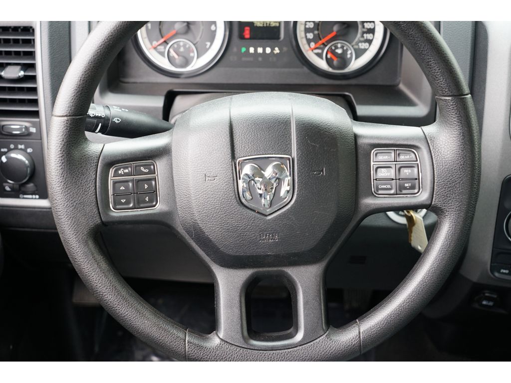 Vehicle image 22 of 28