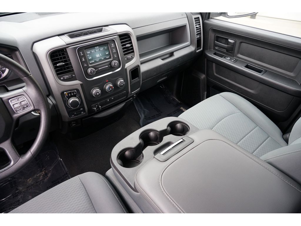 Vehicle image 20 of 28