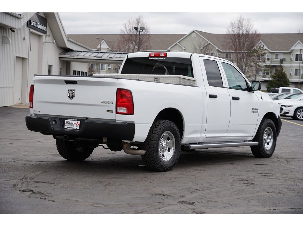 Vehicle image 3 of 28