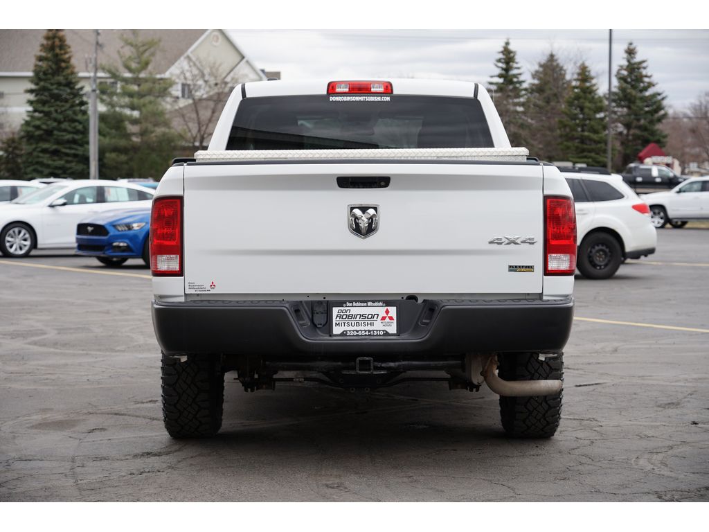 Vehicle image 5 of 28