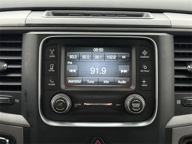 Vehicle image 17 of 24